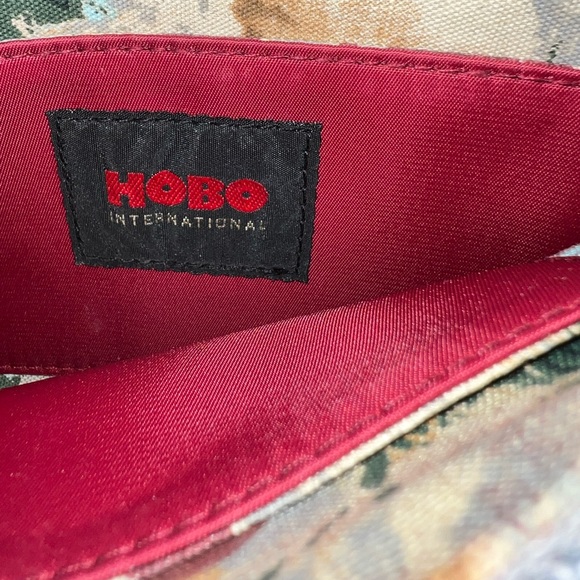 Hobo Silver Leather Clutch Bag - Picture 7 of 11